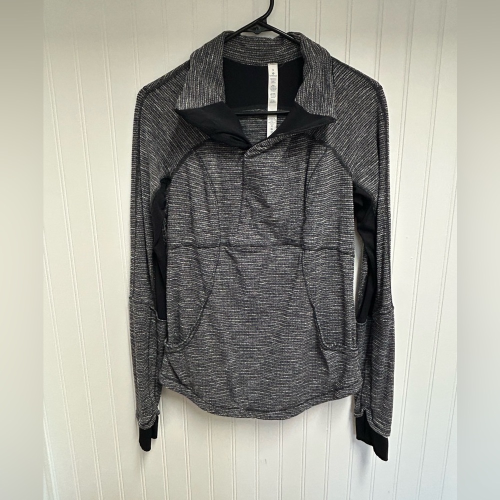Lululemon running top